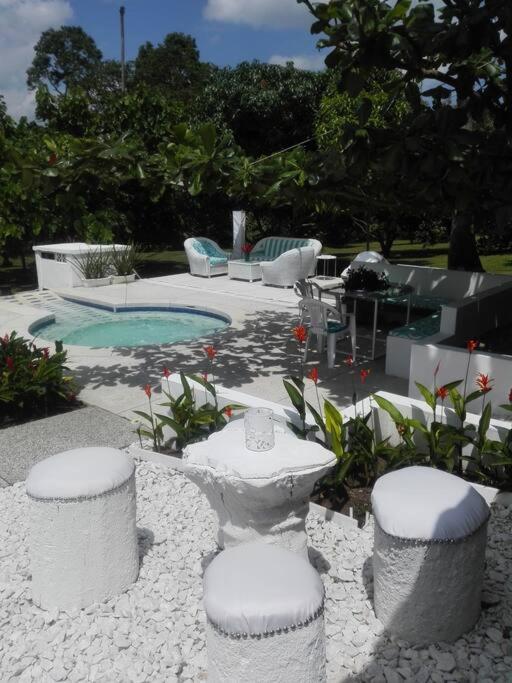 finca-hotel-el-piñal-quindio(17) - Finca Hotel El Piñal exteriores del jacuzzoi finca hotel el piñal